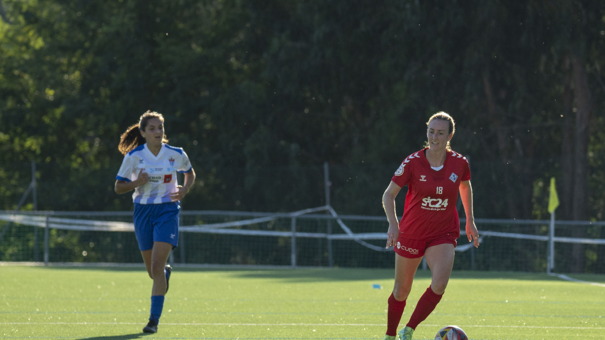 Sarah Gorham, en su único partido oficial con el AEM, ante el Sárdoma vigués en la Copa de la Reina. - PAU PASCUAL