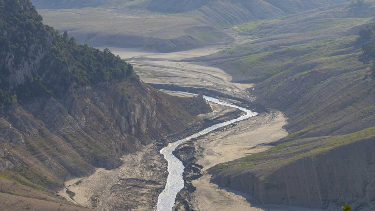 La gran sequera d’aquest any ha reduït al mínim les reserves de molts pantans, com el de Canelles. - SEGRE