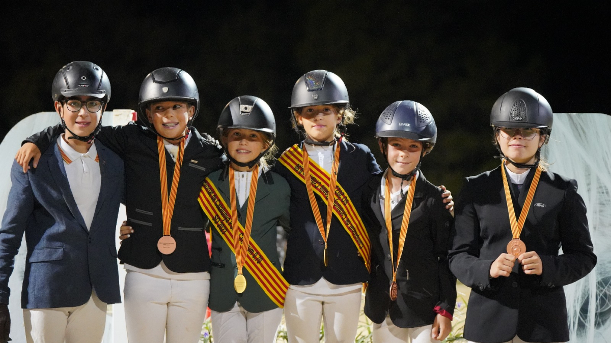 A la imatge, els sis medallistes lleidatans. - CELESTE RIBÓ