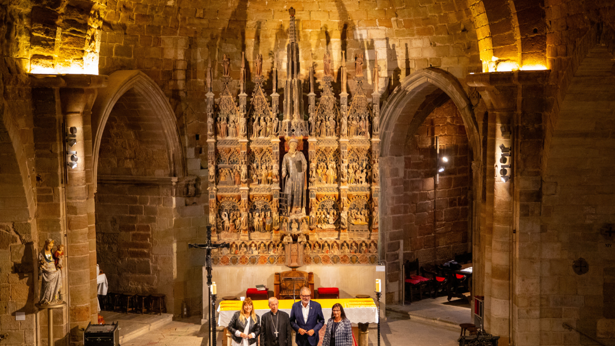 La consellera de Cultura, Natàlia Garriga, el bisbe de Lleida, Salvador Giménez, l'alcalde de Lleida, Fèlix Larrosa i la directora general adjunta de la Fundació 'la Caixa', Elisa Durán.