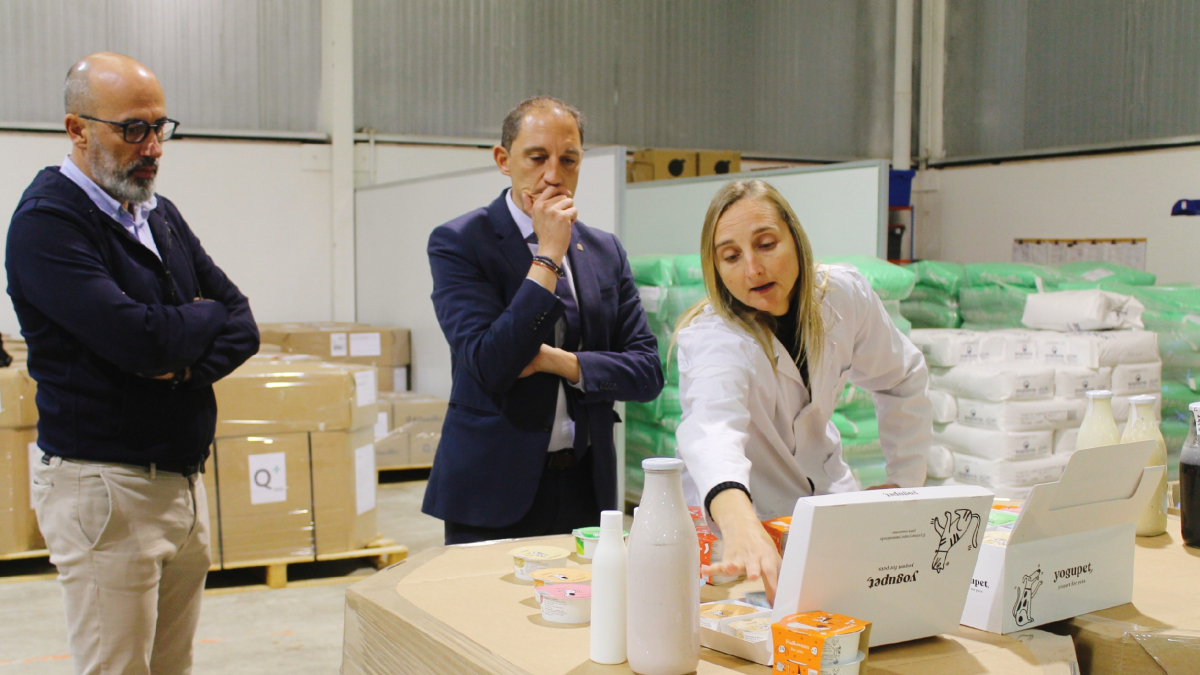 Crespín visitó ayer la empresa BifeedBo. - SUBDELEGACIÓN DEL GOBIERNO