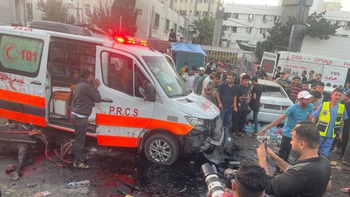 El ataque tuvo lugar frente al hospital de Al Shifa, el mayor complejo sanitario de la Franja de Gaza. - TWITTER/@PALESTINERCS