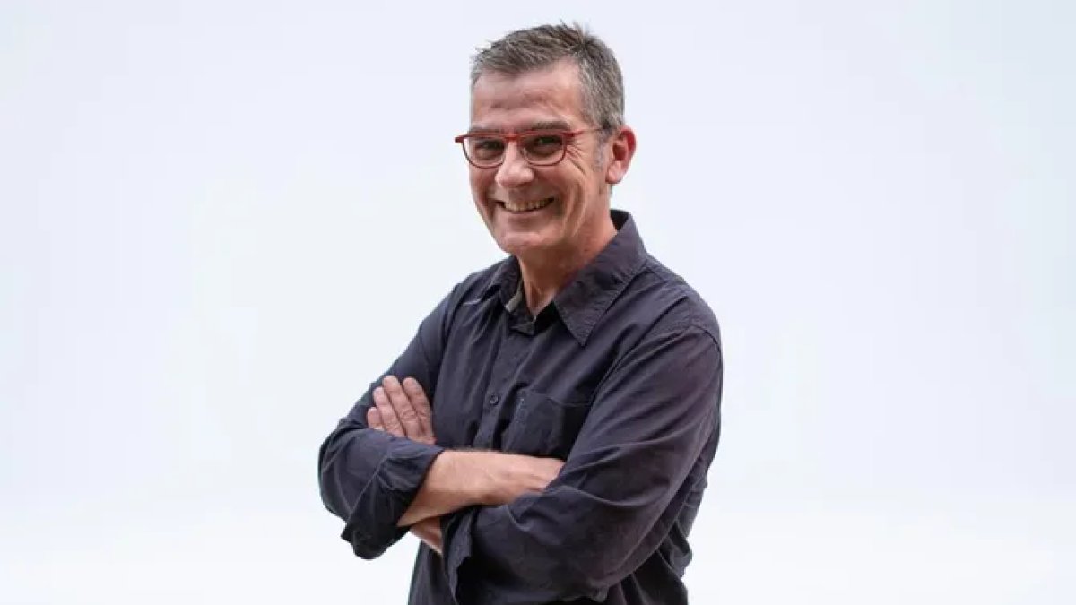 Novell entra en 'Està passant' - 3CAT