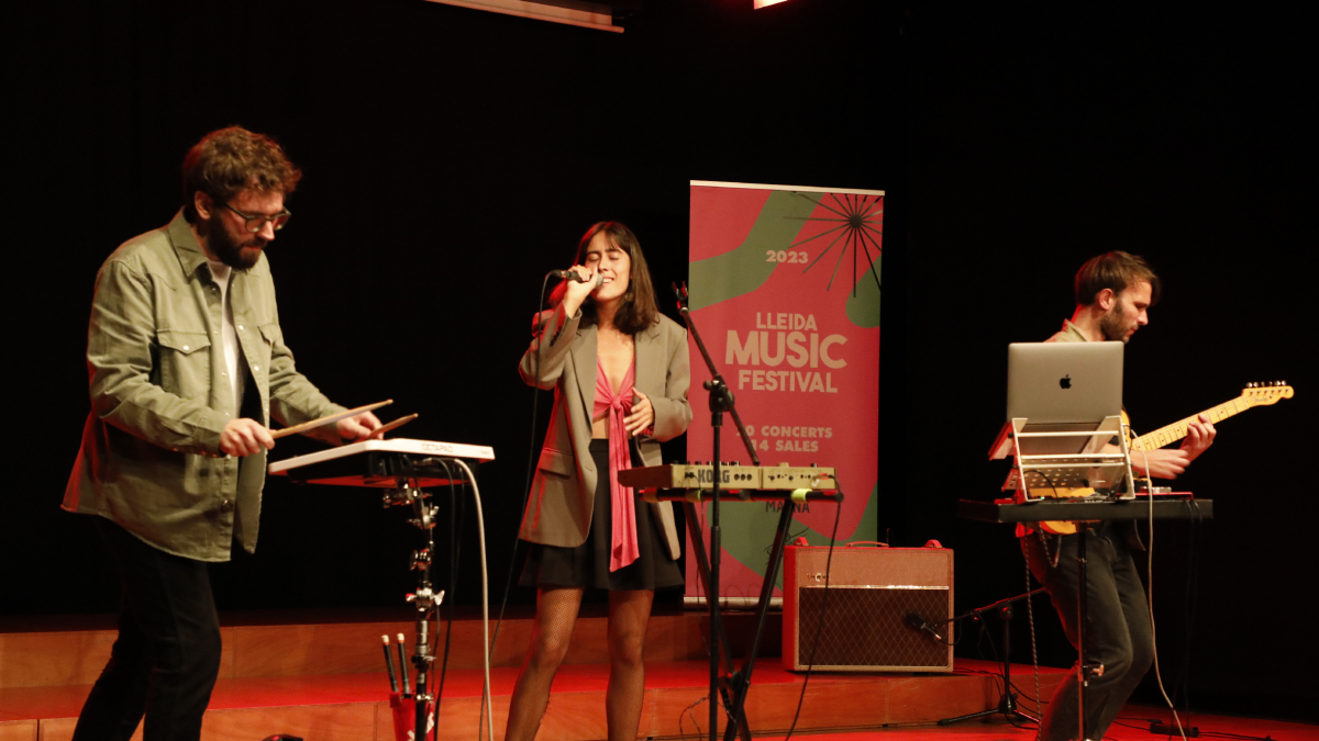 Elena García, guanyadora del primer 'Stellart', a l'Espai Orfeó - AMADO FORROLLA