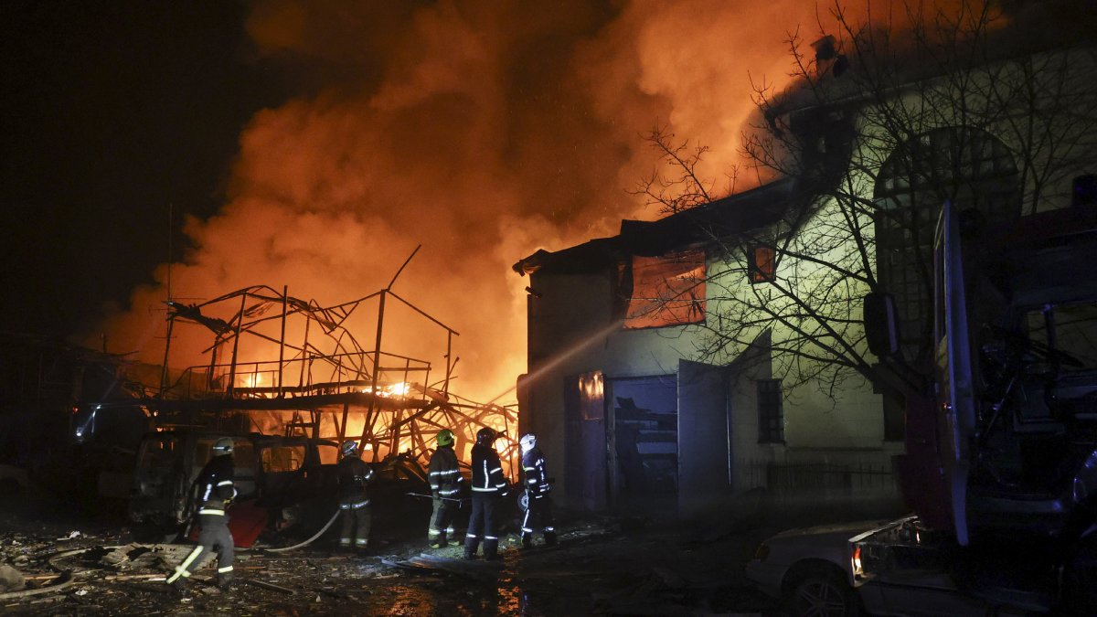 Atac amb drons a Khàrkiv, nord-est d’Ucraïna, divendres. - EFE