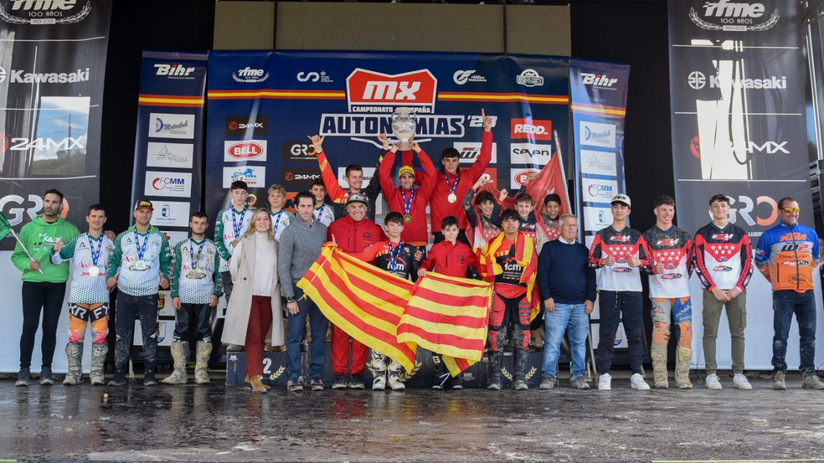El lleidatà Adrià Monné, campió estatal de motocròs amb Catalunya - CARLOS CALDERÓN