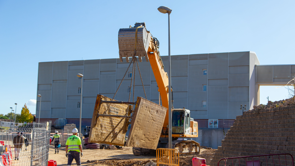 Construcción del nuevo edificio de consultas externas del Arnau - JORDI ECHEVARRIA