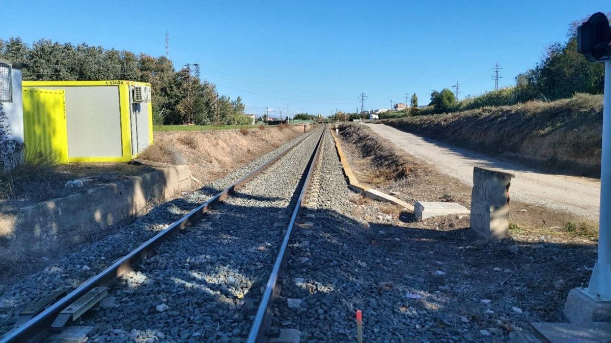 Obras para construir el apeadero de la línea Lleida-La Pobla en el polígono el Segre.