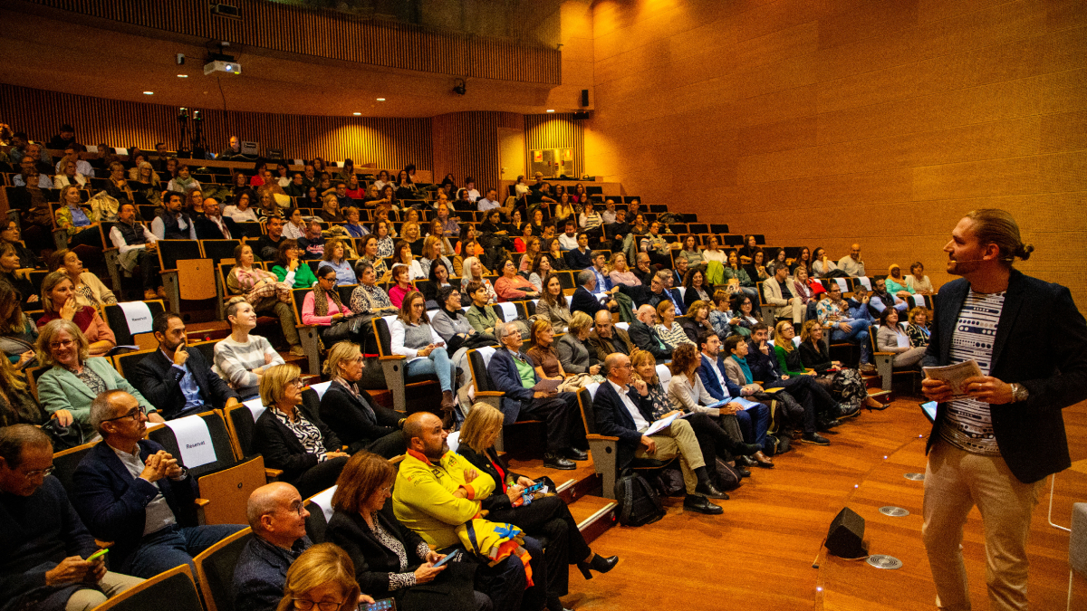 Unes 300 persones van participar en la jornada de salut. - GERARD HOYAS