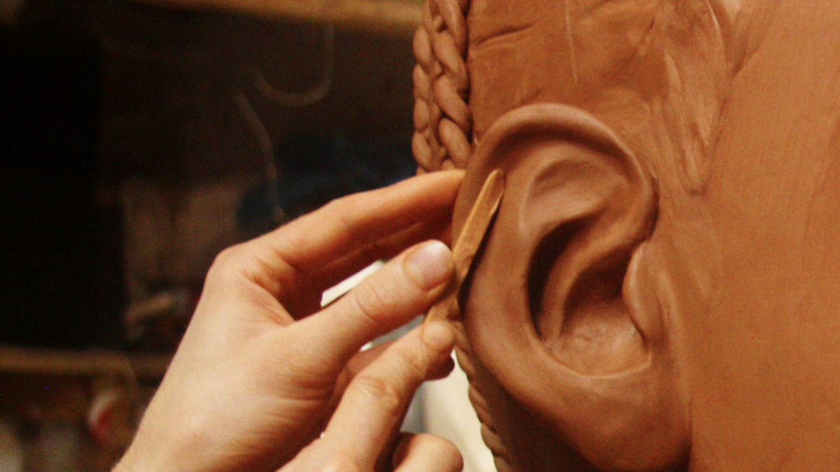 La construcció de la parella de gegantes fetes per David Caelles.