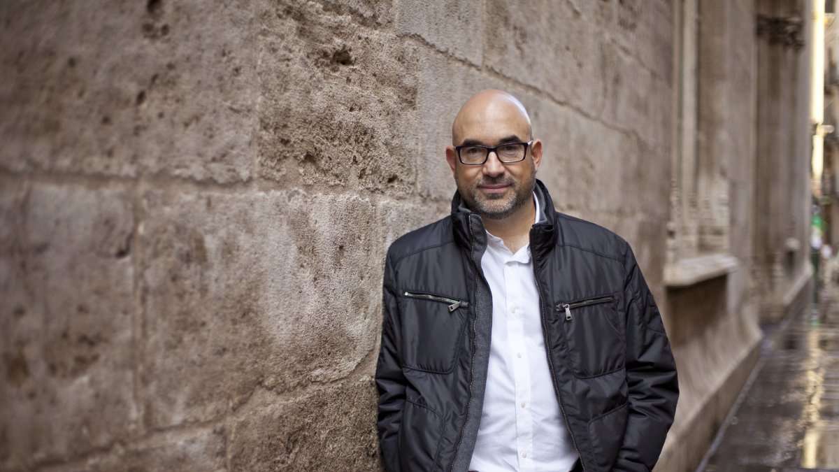 El escritor valenciano Jordi Llobregat. - GUSTAVO TEN
