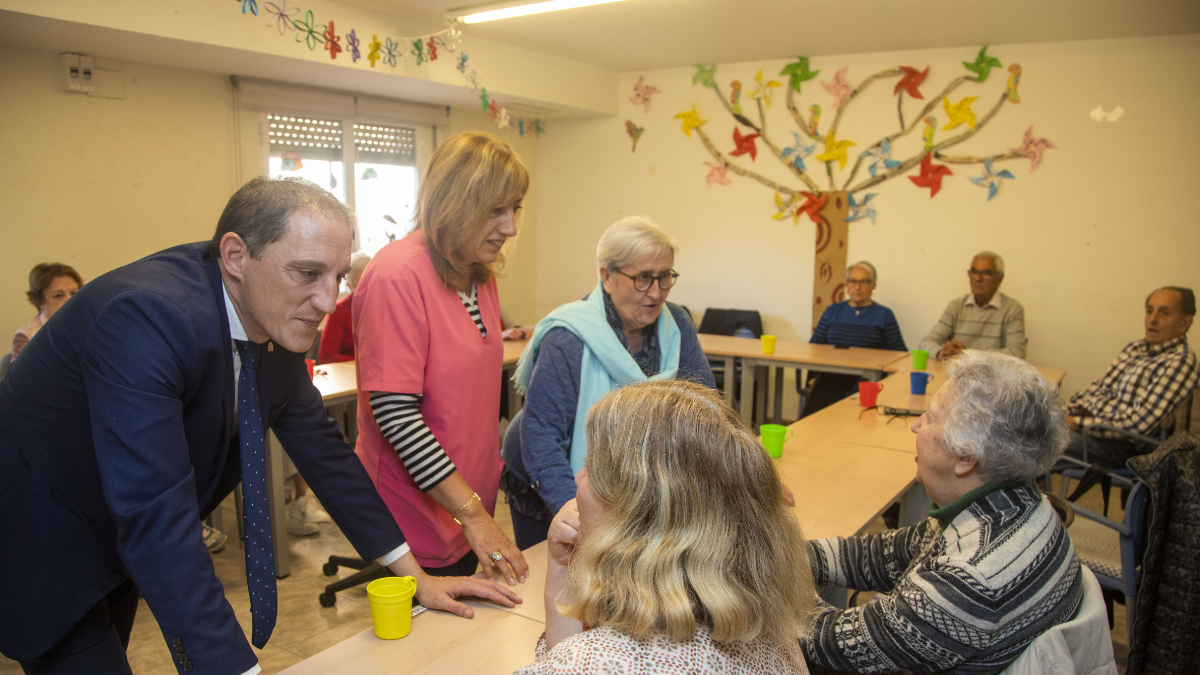 Crespín durant la seua visita a les instal·lacions de l’AFATC.