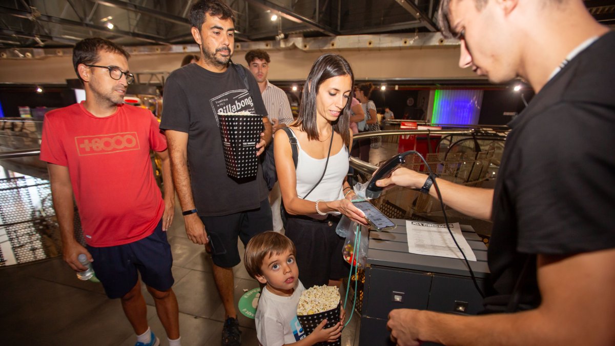 Espectadors que van acudir l’octubre a la Festa del Cine. - JORDI ECHEVARRIA