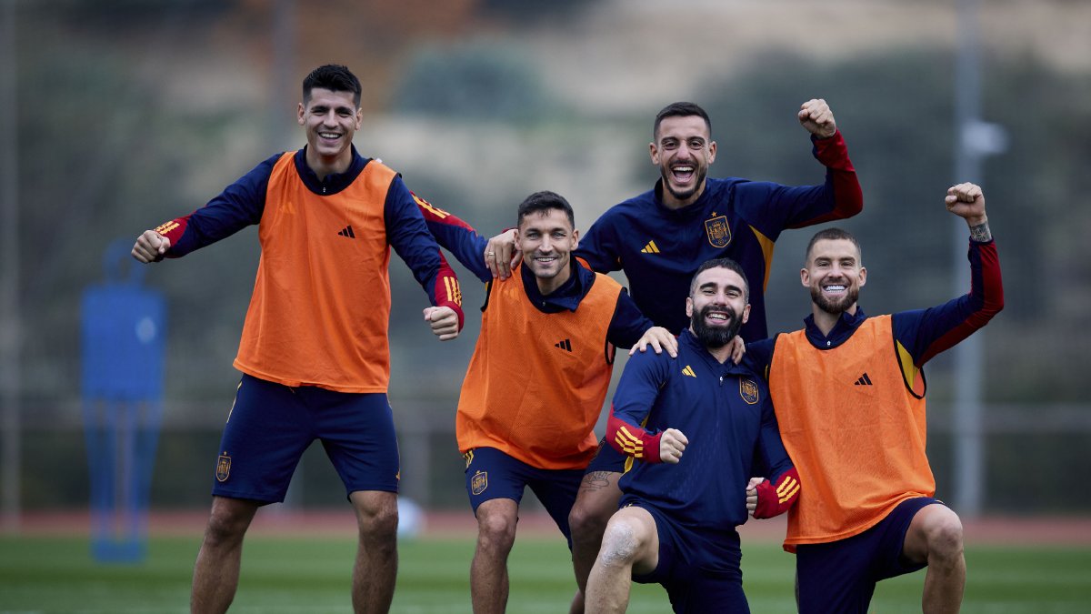 Morata, Navas, Joselu (a dalt), Carvajal (a baix), i Íñigo Martínez. - EFE