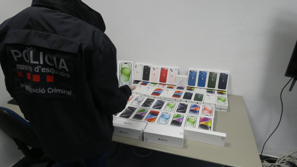 Material recuperado por los Mossos.