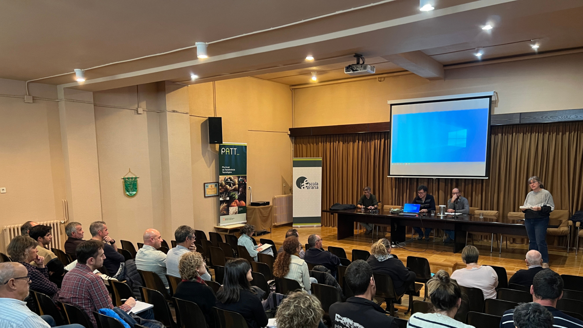 Un instant sobre la jornada d'anàlisi de la situació del sector lacti a l'Alt Urgell i la Cerdanya, celebrada a l'Escola Agrària del Pirineu.