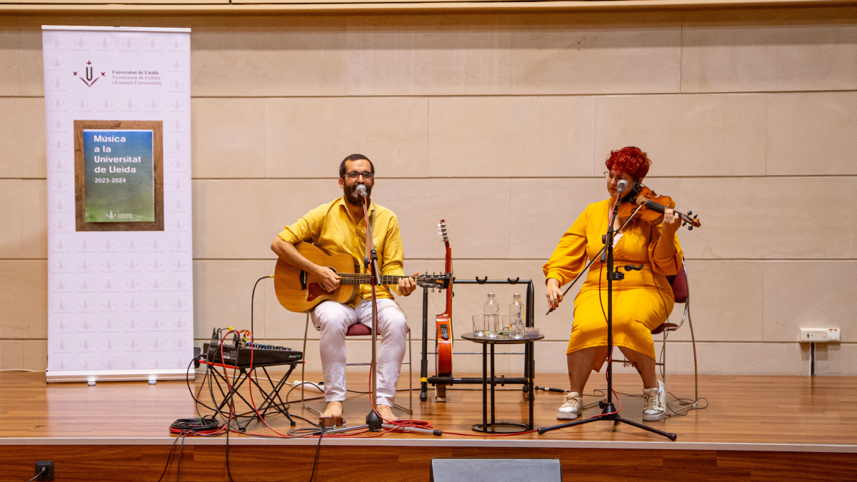 Joan Baró i Nuria García, el duo Lauzeta, a la UdL el passat dia 9. - JORDI ECHEVARRIA