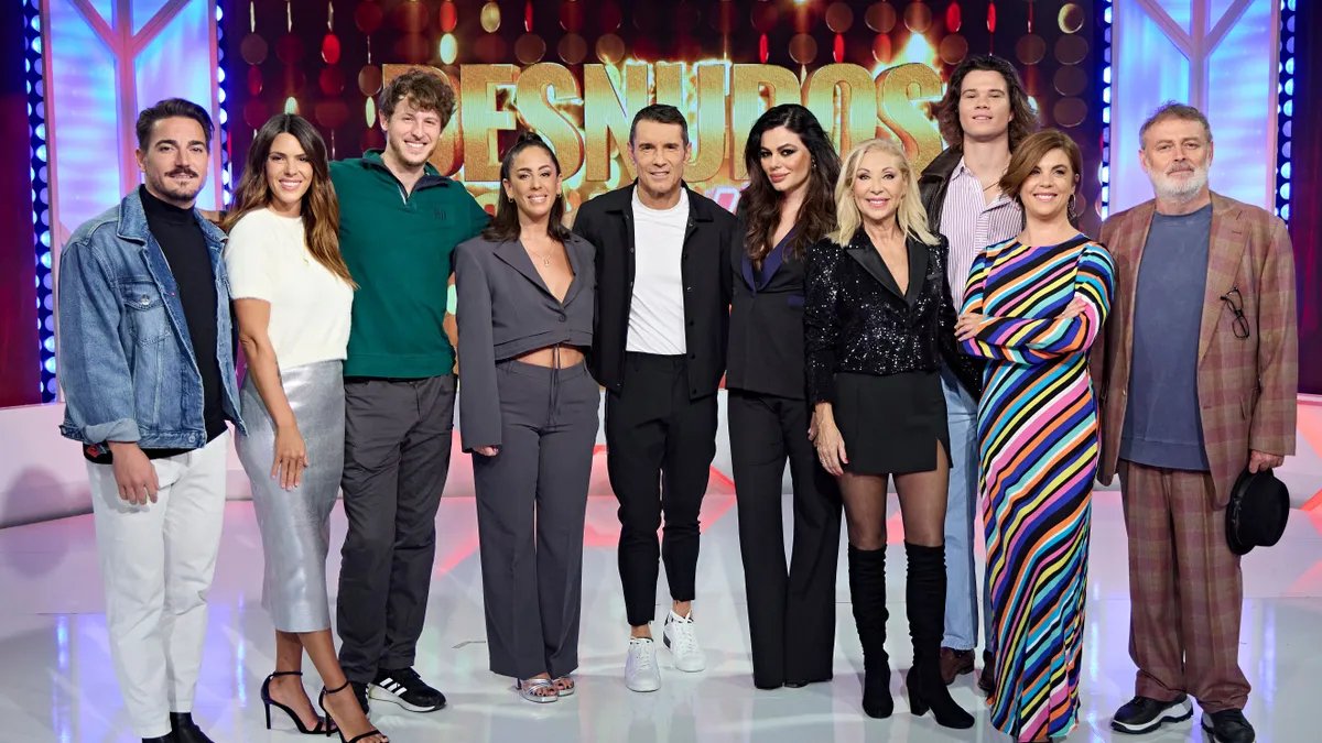 Striptease contra el càncer - MEDIASET