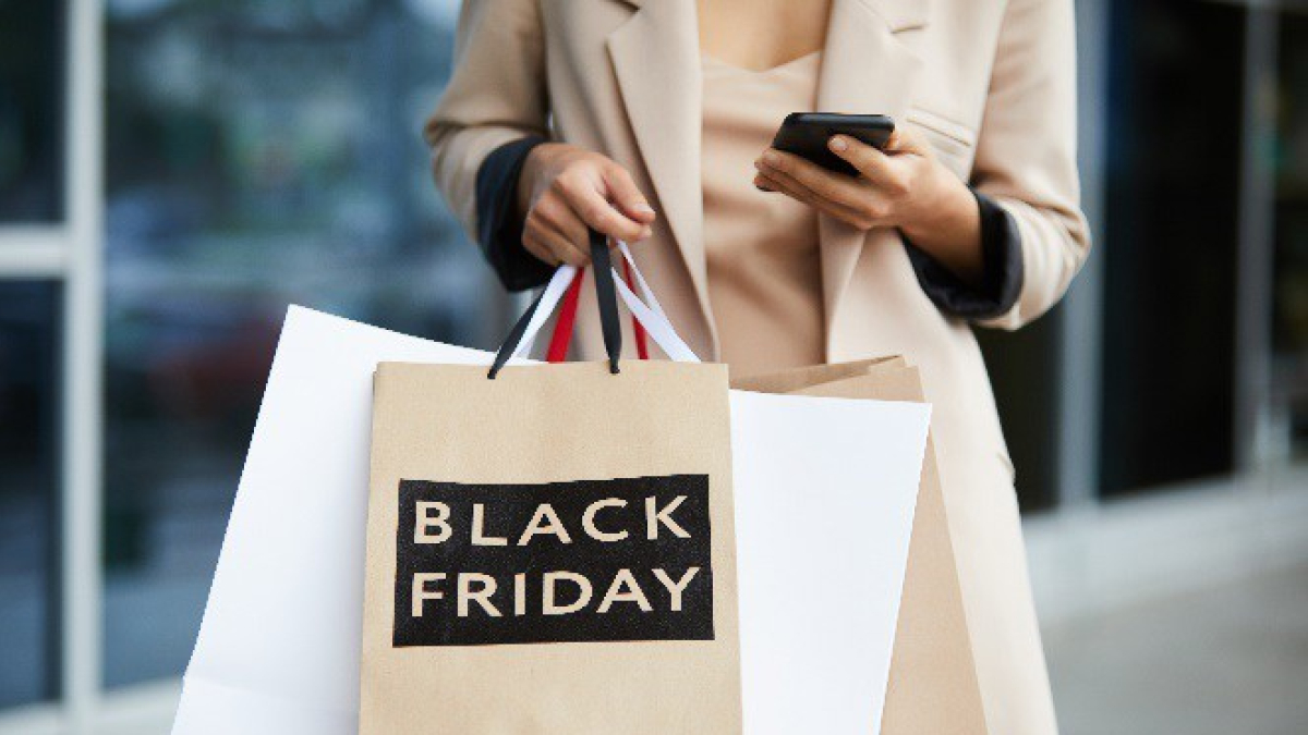 Imatge i arxiu de compres durant el Black Friday