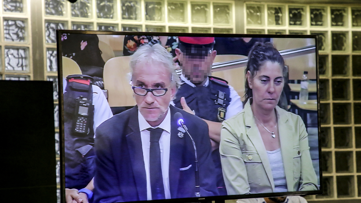 Fernando Blanco i Marga Garau, durant el judici a l’Audiència. - SEGRE