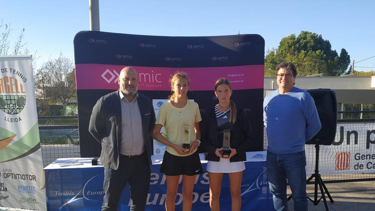 Cèlia Torrelles y Maria Pardo, las dos leridanas que disputaron ayer la final de dobles.