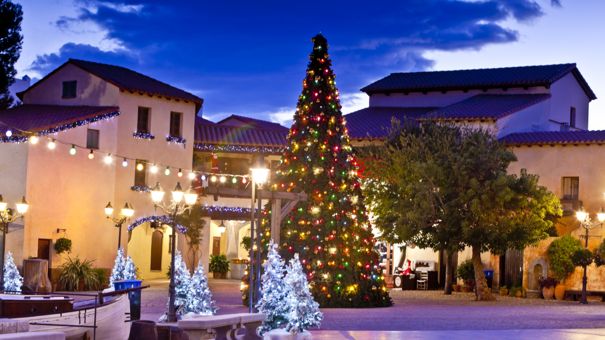 Un año más PortAventura se viste de gala para recibir la Navidad.