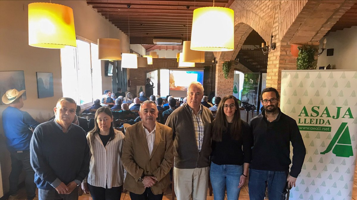 Roqué amb representants d’Asaja Lleida, ahir. - ASAJA LLEIDA