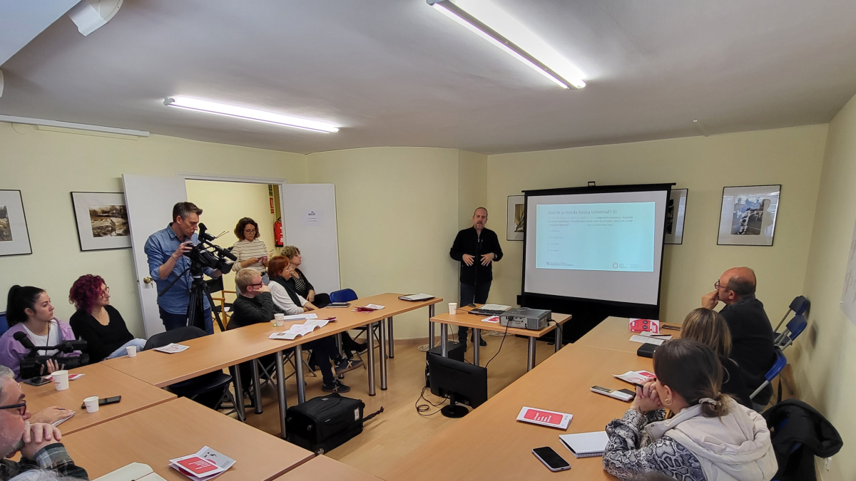 La sessió informativa del Pla Pilot que s'ha celebrat a la seu del Col·legi de Periodistes a Lleida