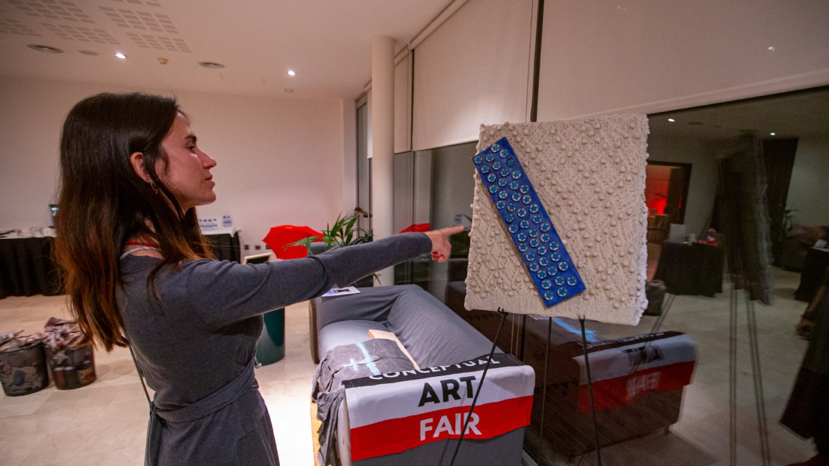 El Hotel Finca Prats acoge la primera feria dedicada en exclusiva al arte conceptual - JORDI ECHEVARRIA