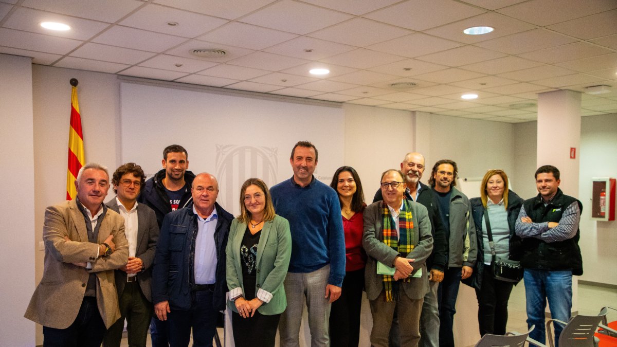Imatge dels assistents a la reunió entre ICF, Acció Climàtica i representants agraris. - GERARD HOYAS