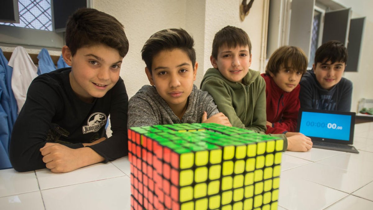 per a tots els públics. Dins la setmana de la ciència van organitzar diferents premis segons les dificultats de cada categoria.