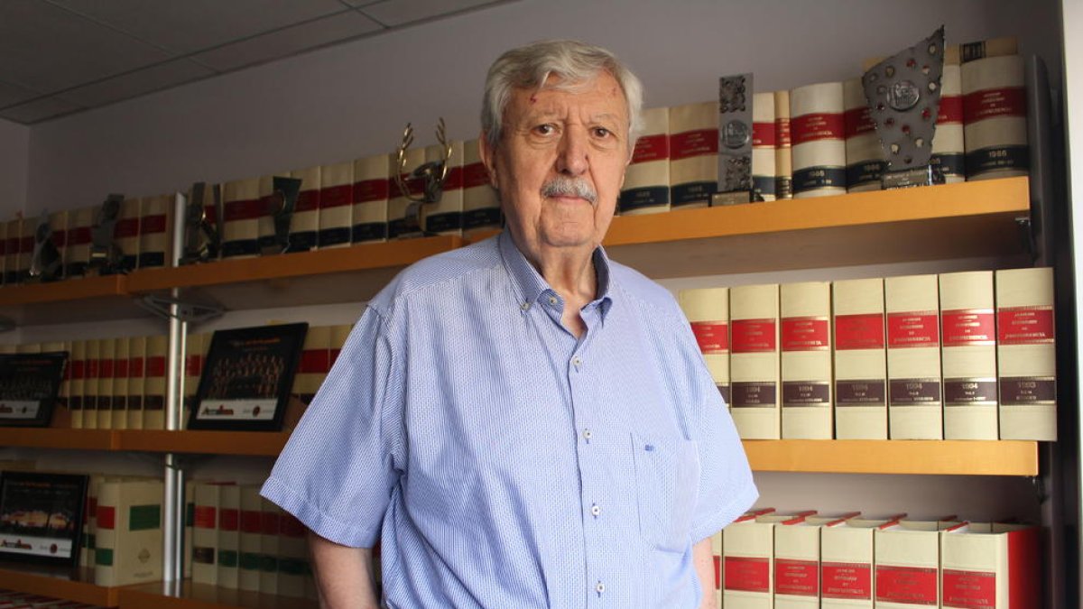 futbol. Una excursió dels col·legials a veure un partit del Lleida a Santa Coloma de Gramenet.