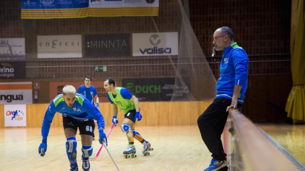 femení. El club vol fomentar i consolidar la presència de noies al Llista per fer un equip professional a llarg termini.