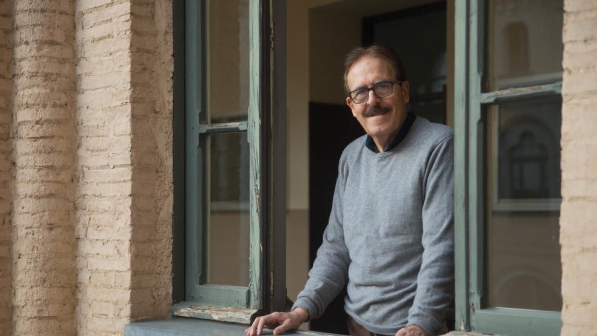 Pere Ortega: “Espanya manté 120.000 soldats professionals que estan avorrits a les casernes”