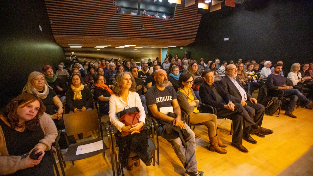 El Dia del Voluntariat es va celebrar ahir a l’Orfeó Lleidatà. - JORDI ECHEVARRIA