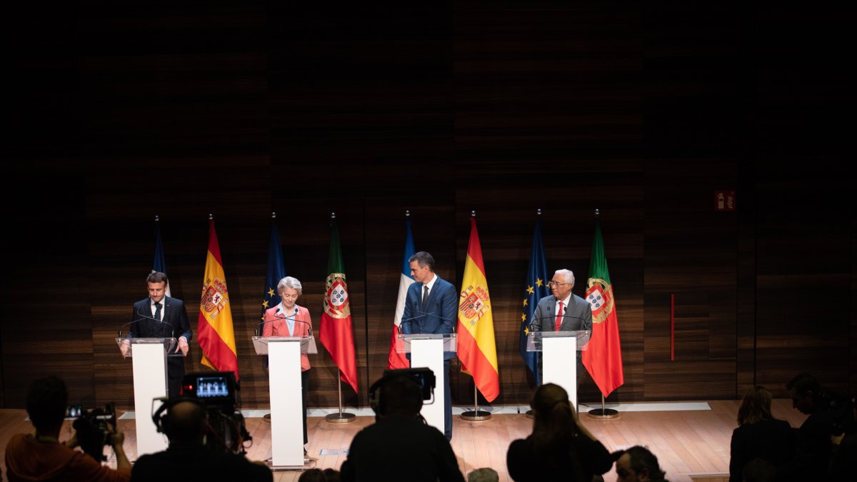 Macron, Sánchez y Costa presentando el año pasado junto a Ursula Von der Leyen el proyecto. - EUROPA PRESS