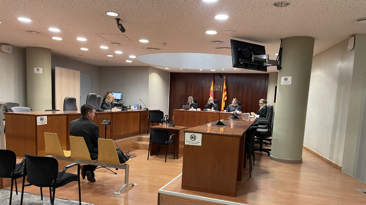 El juicio se celebró ayer en la Audiencia de Lleida. - A. GUERRERO