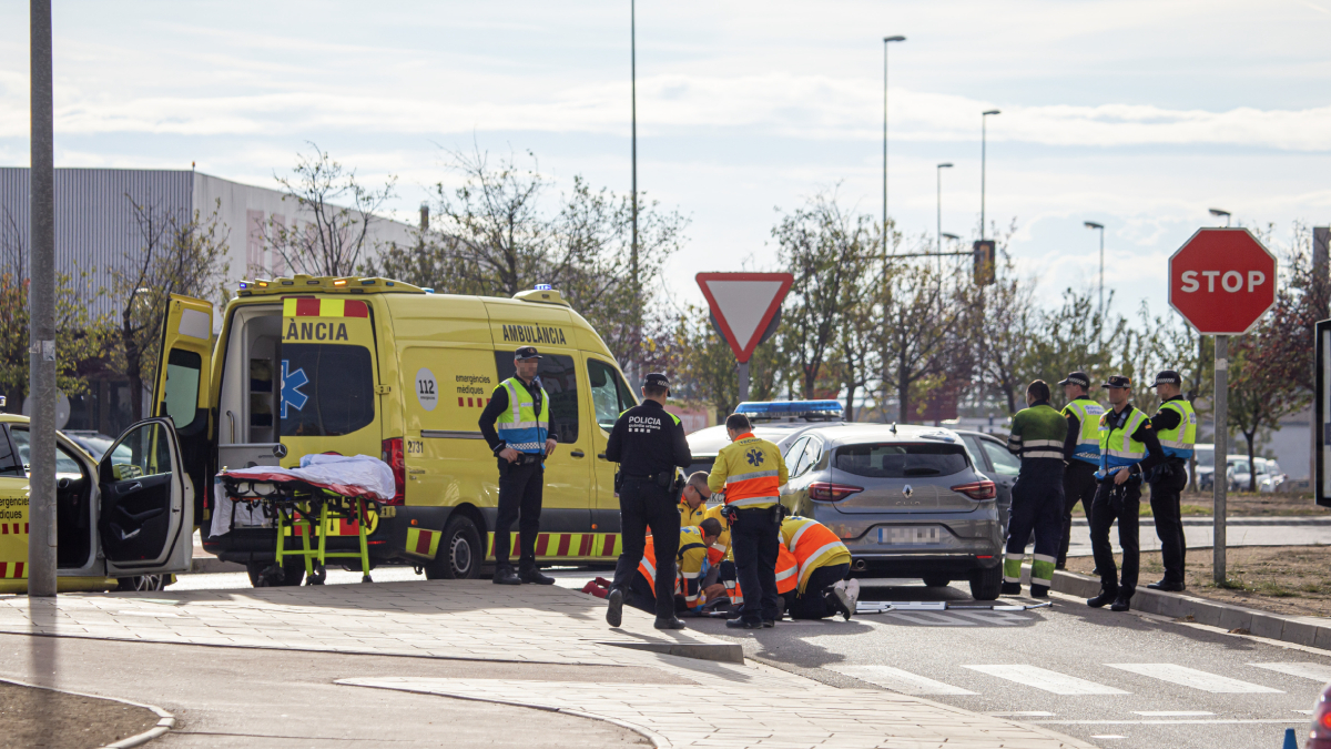 Una imatge de l'atropellament a la rotonda de l'Ll-11.