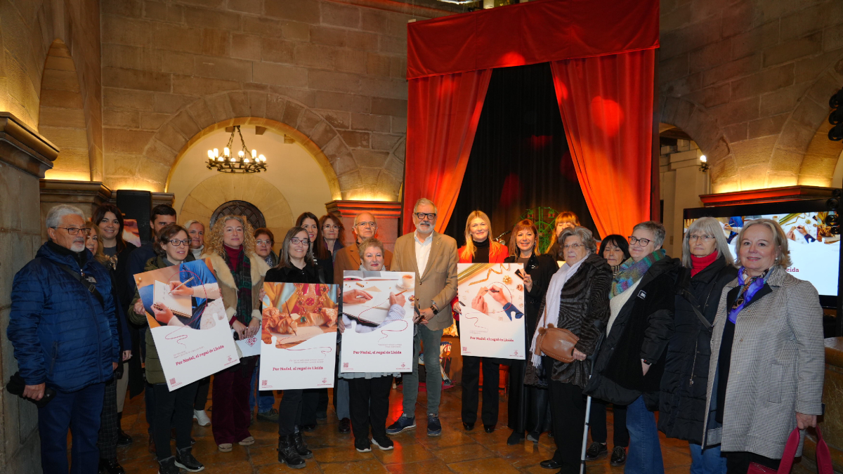 El ayuntamiento de Lleida presentó ayer el programa de fiestas en el pati de La Paeria. - PAERIA