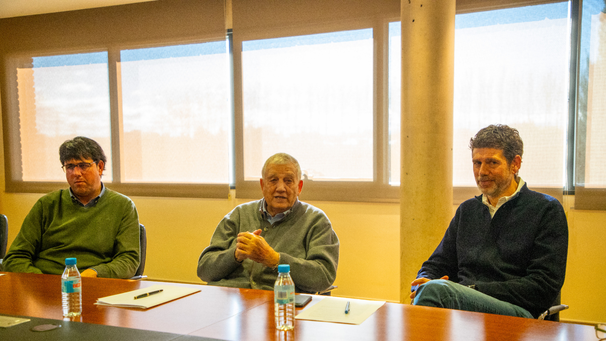 Los directivos de Nufri Ignasi, Francisco y Xavier Argilés durante la presentación de ayer. - GERARD HOYAS