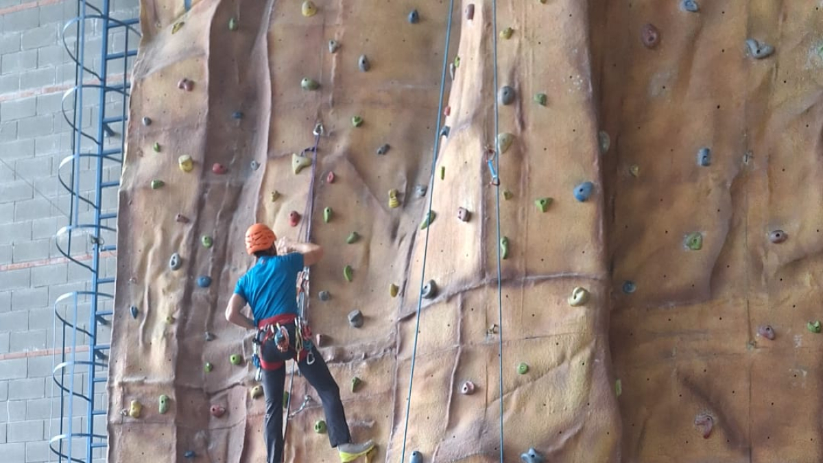 El taller de escalada que se impartió durante la jornada de ayer. - I.C.F.