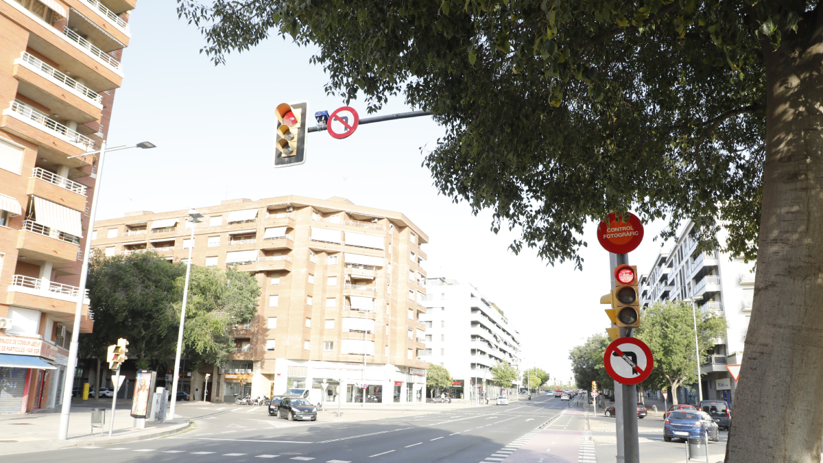 La Paeria ya ha instalado cámaras de control para la futura ZBE. - AMADO FORROLLA