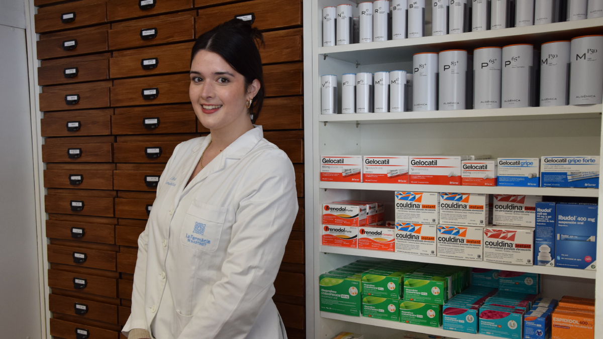 Lena de Pons es la titular de la farmacia de Martinet de Cerdanya. - C. SANS