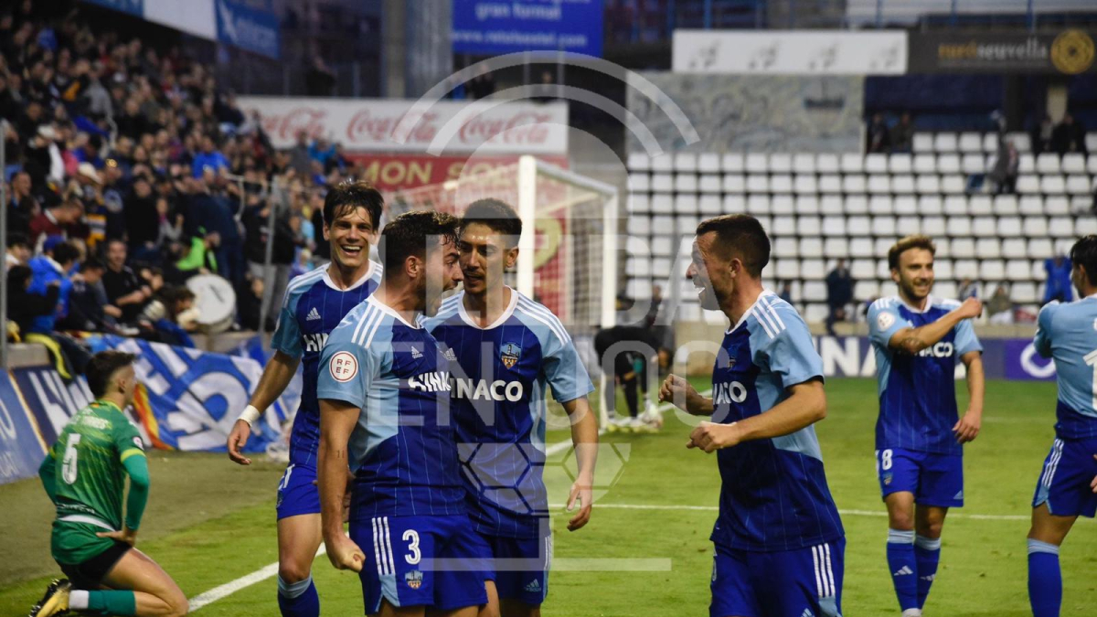 Una acción del partido del Lleida Esportiu este domingo.