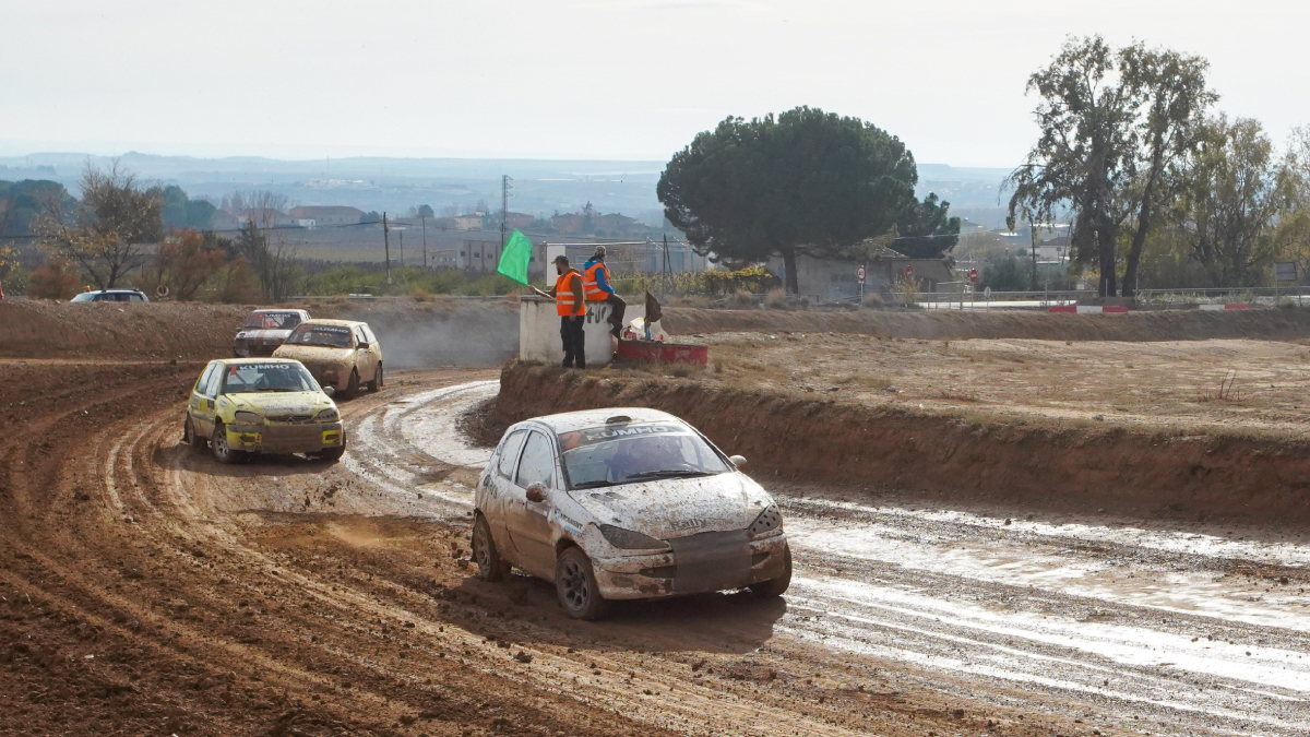 Un dels moments d’aquesta prova de resistència que va tenir lloc ahir al Circuit de Lleida. - JORGE AGUSTÍN