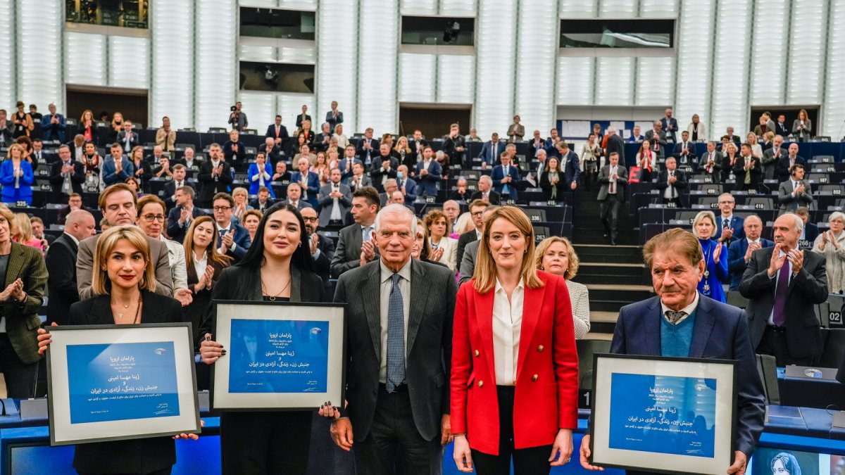 Las galardonadas con el Premio Sájarov, con Borrell y Metsola. - PARLAMENTO EUROPEO