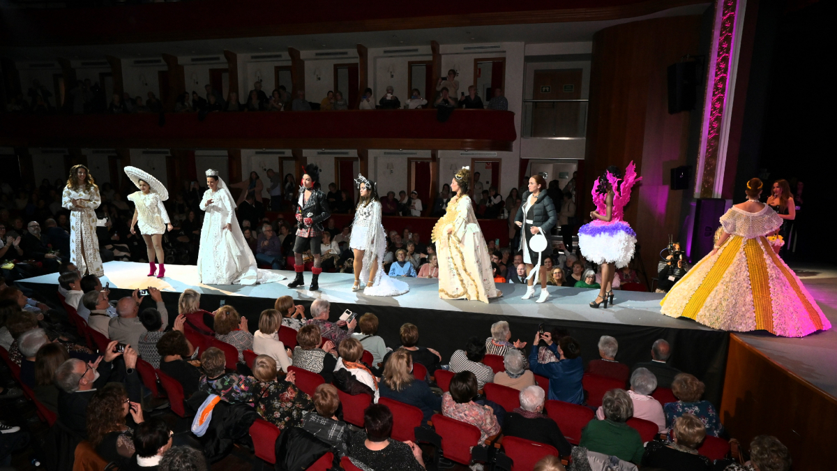 Imagen de la pasada edición del Concurs de Vestits de Paper. - A.M.