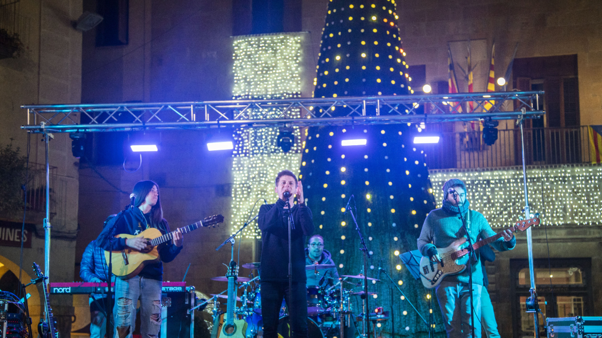El concierto se celebró ayer por la tarde en la plaza Major de la capital del Urgell. - LAIA PEDRÓS