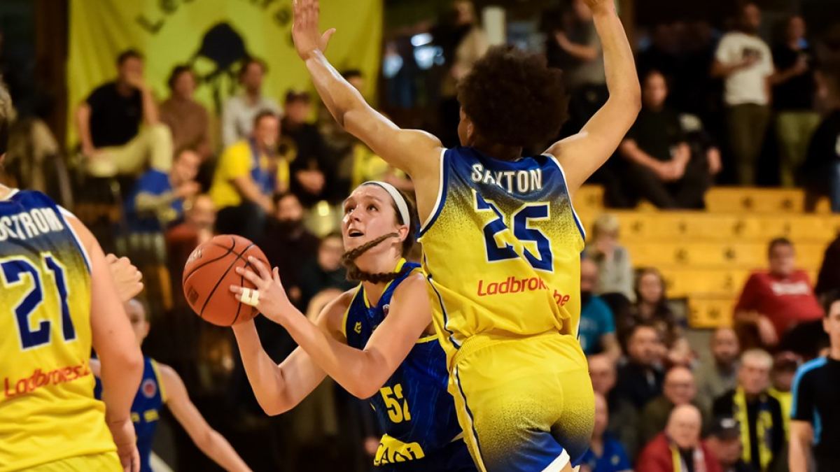 Sierra Campisano dio todo un recital el miércoles ante el Castors.