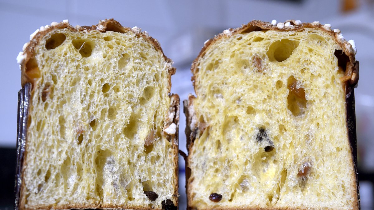 Un panettone acabat de sortir del forn. - SEGRE
